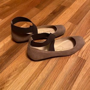 Ladies size 5.5 Jessica Simpson ballet slip ons.